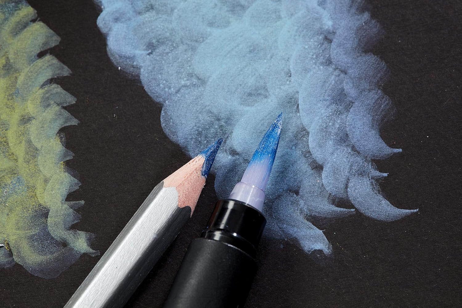 Derwent Metallic Watercolour Pencils, Traditional and Multicolour, Watersoluble, Professional Quality (Set of 12)