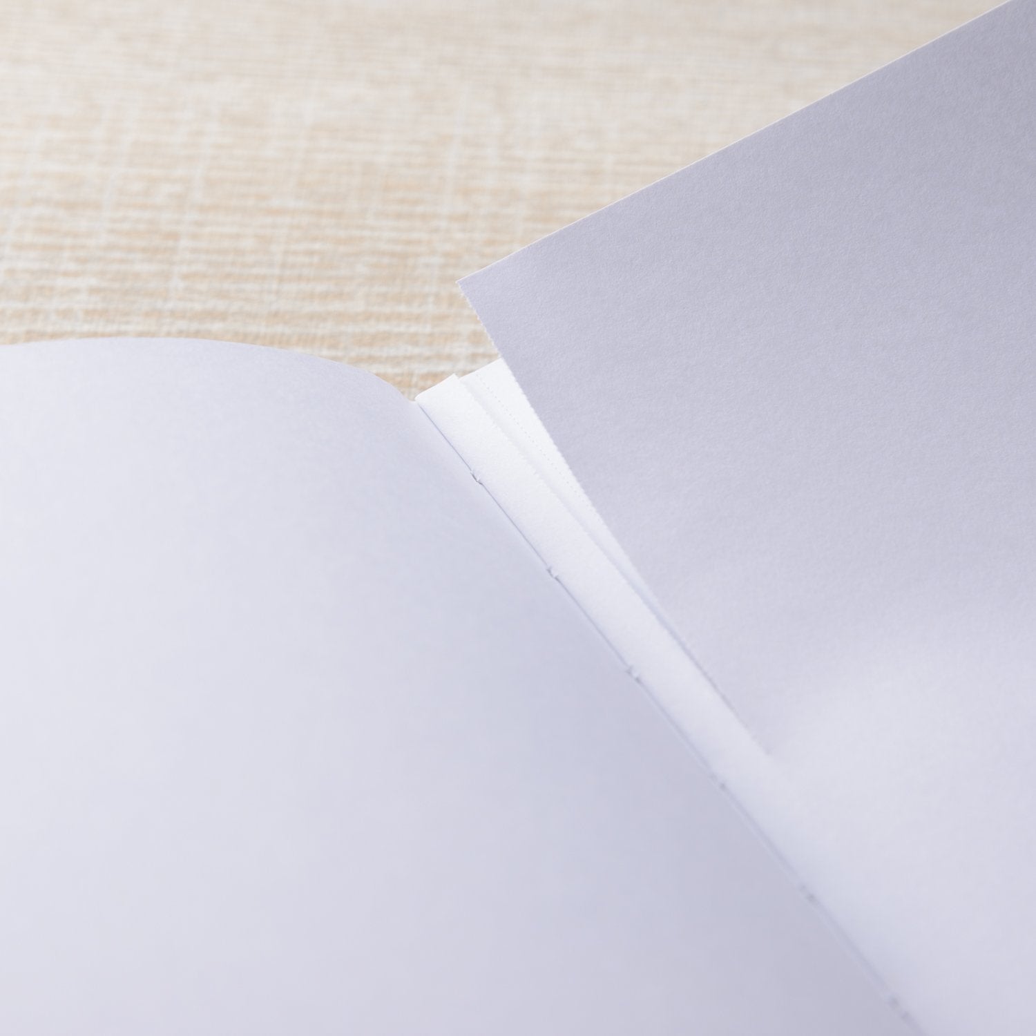 Derwent Academy Visual Art Diary 128 Pages, 135 GSM (A4 Landscape)